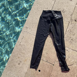 HALARA High-Waisted Leggings - Size M